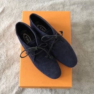 NWT TOD’S Blue Leather Ankle Bootie